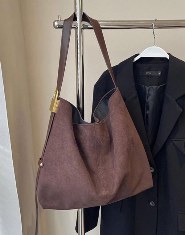 Borsa marrone scamosciata