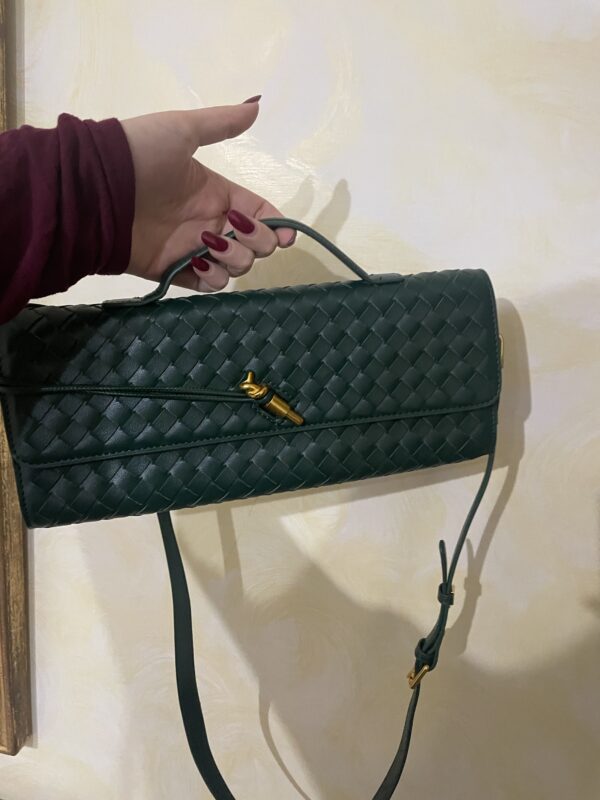 Maxi pochette stile bottega veneta