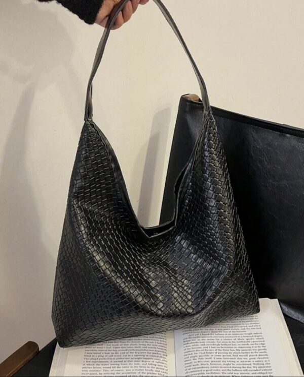 Borsa nera a spalla - immagine 4
