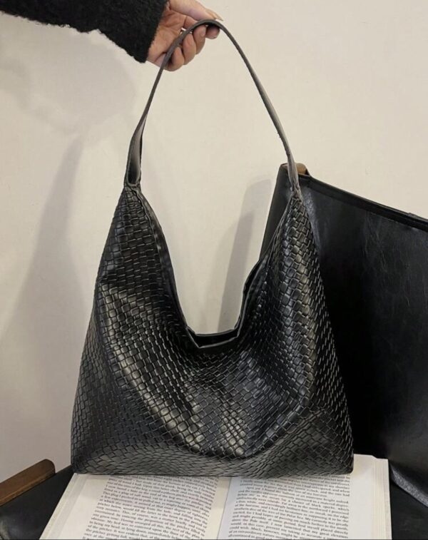 Borsa nera a spalla