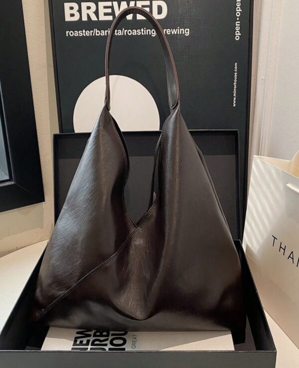 Borsa marrone a spalla
