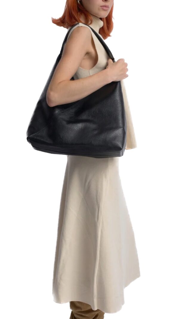 Borsa nera a spalla similpelle