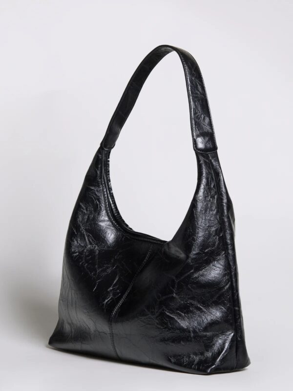 Borsa Nera a Spalla in Pelle Vegana: Eleganza Etica