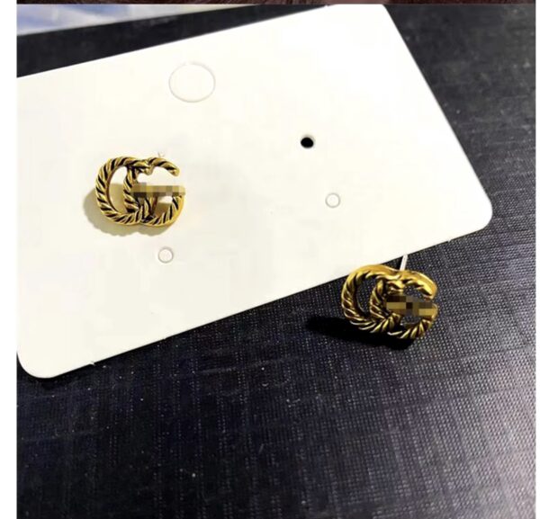 Orecchini in Acciaio Inox Placcato: Eleganza e Resistenza - immagine 2