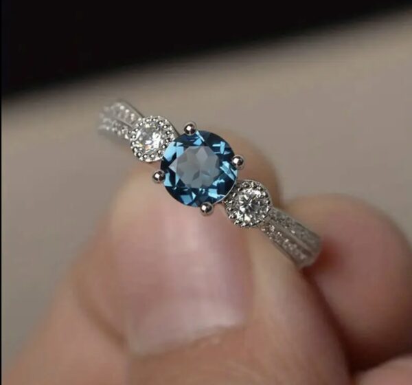 Anello in Acciaio Inox: Eleganza e Durata