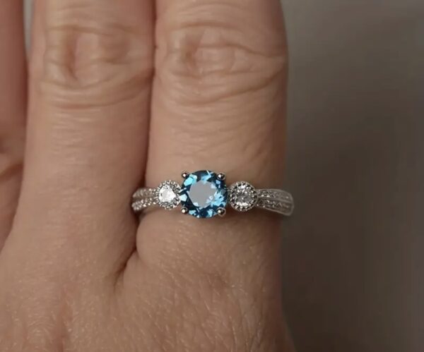 Anello in Acciaio Inox: Eleganza e Durata - immagine 3