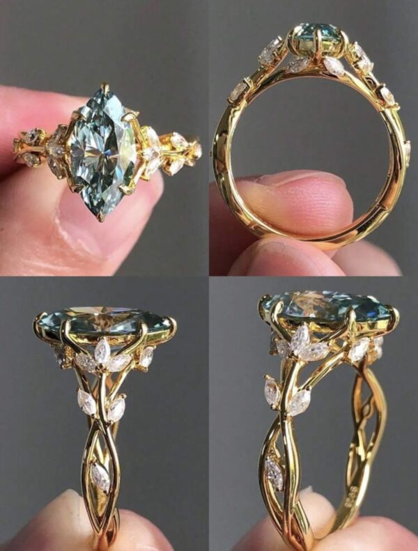 Anello Elegante con Pietra Azzurra