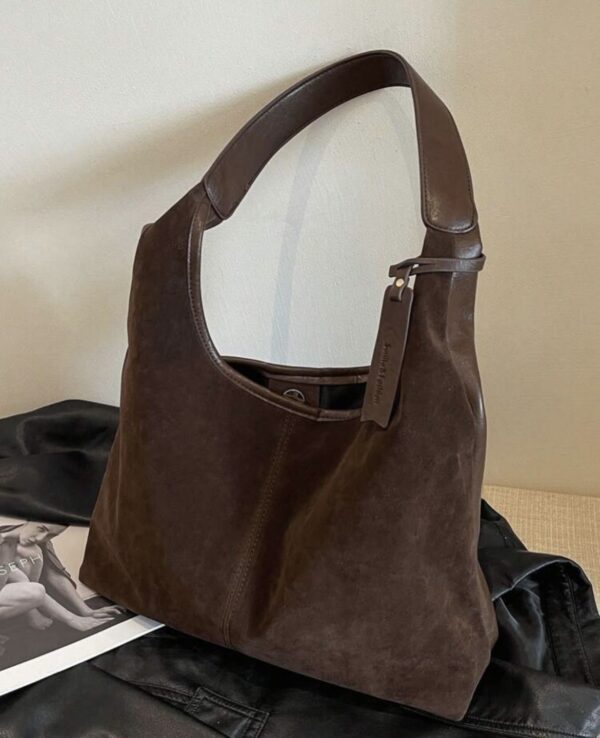 Borsa Marrone Scamosciata a Spalla: Eleganza e Stile Intempore - immagine 3