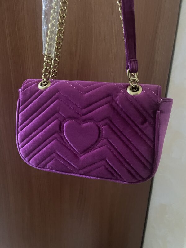 Elegante Borsa Velluto Rosa Modello Gucci per Ogni Stile - immagine 2