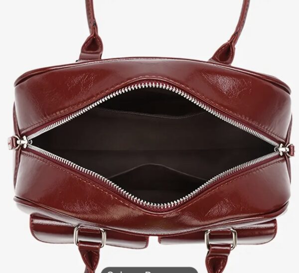 Borsa Rossa a Spalla in Similpelle: Compatta ed Elegante - immagine 2