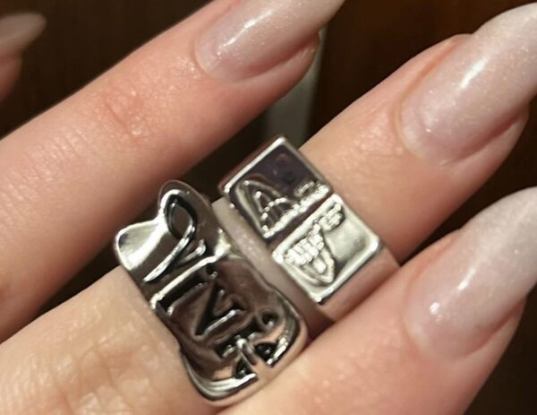 Anello Regolabile in Stainless Steel: Versatilità e Stile Moderno - immagine 3