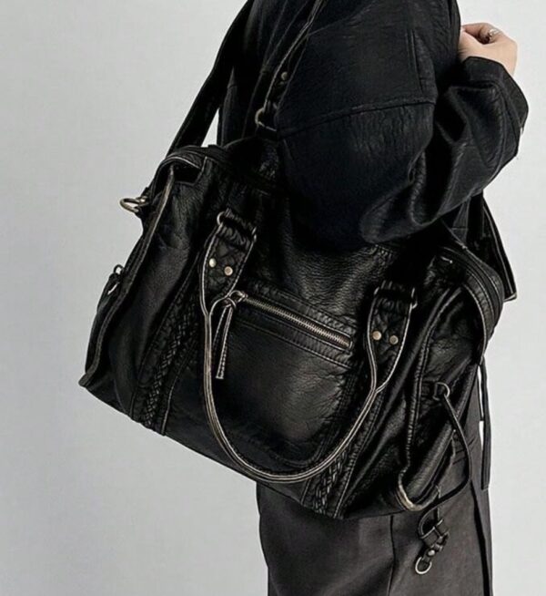 Borsa Nera Vintage in Pelle: Eleganza Classica - immagine 6