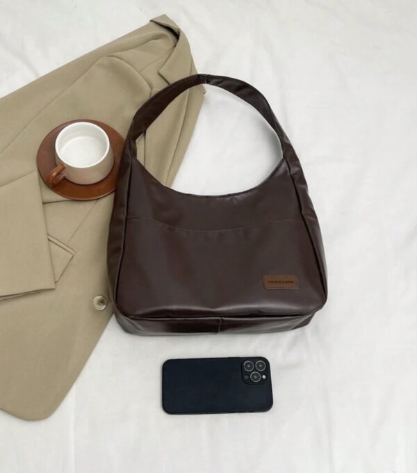 Borsa Marrone a Spalla in Ecopelle: Eleganza Pratica - immagine 4